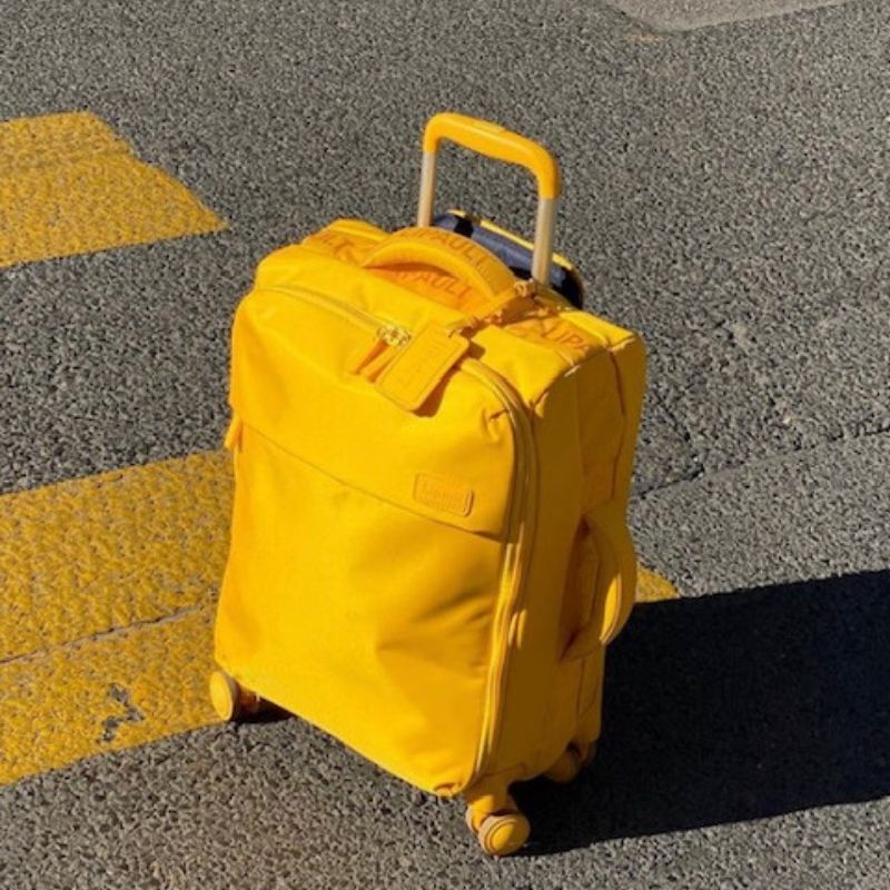 valise cabine jaune Lipault bruxelles (1)